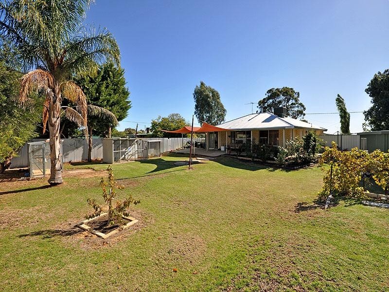 4 Turner Road, Bullsbrook WA 6084