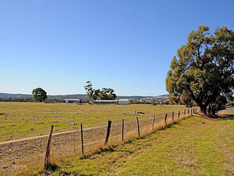 4 Turner Road, Bullsbrook WA 6084