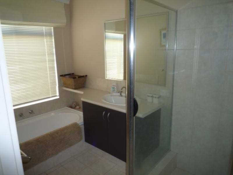 2 Baudin Way, Ellenbrook WA 6069