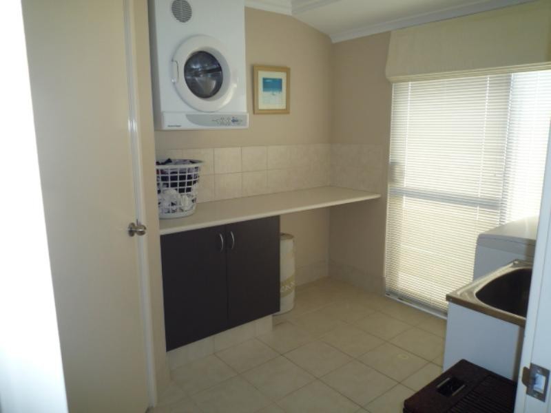 2 Baudin Way, Ellenbrook WA 6069