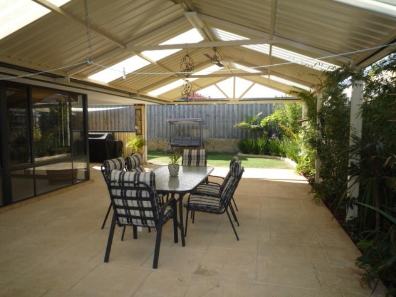 2 Baudin Way, Ellenbrook WA 6069