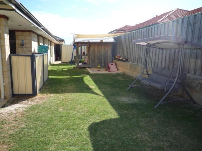 2 Baudin Way, Ellenbrook WA 6069