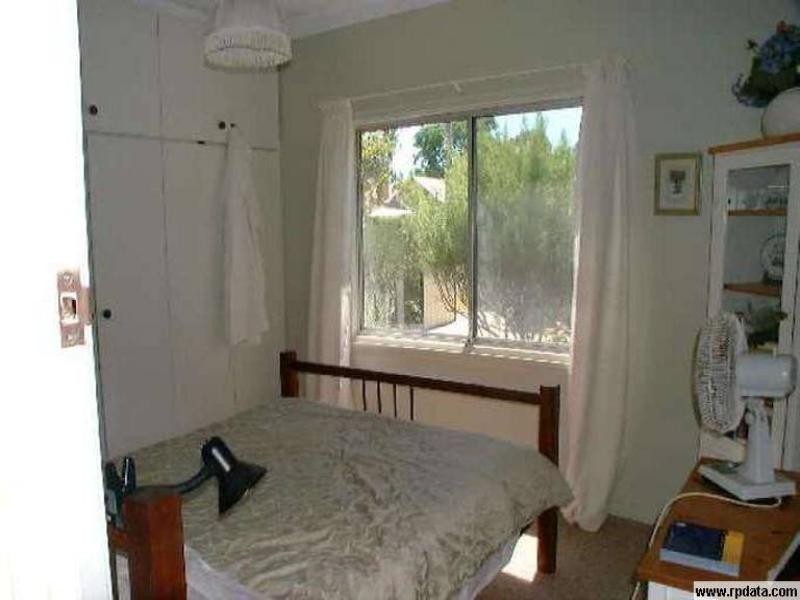 5 Ewart Street, Midvale WA 6056