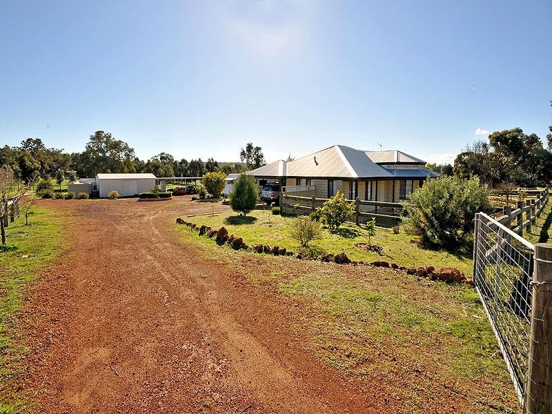 109 Devon Way, Lower Chittering WA 6084