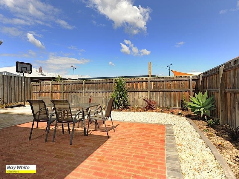 15 Brontie Avenue, Ellenbrook WA 6069