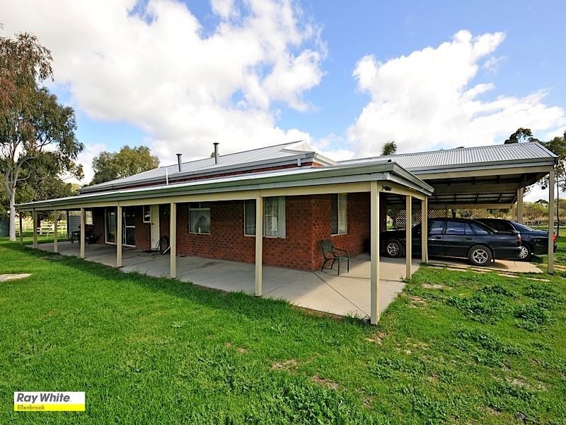 1086 Almeria Parade, Bullsbrook WA 6084