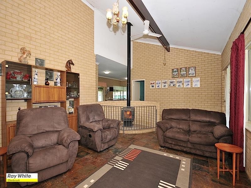 1086 Almeria Parade, Bullsbrook WA 6084