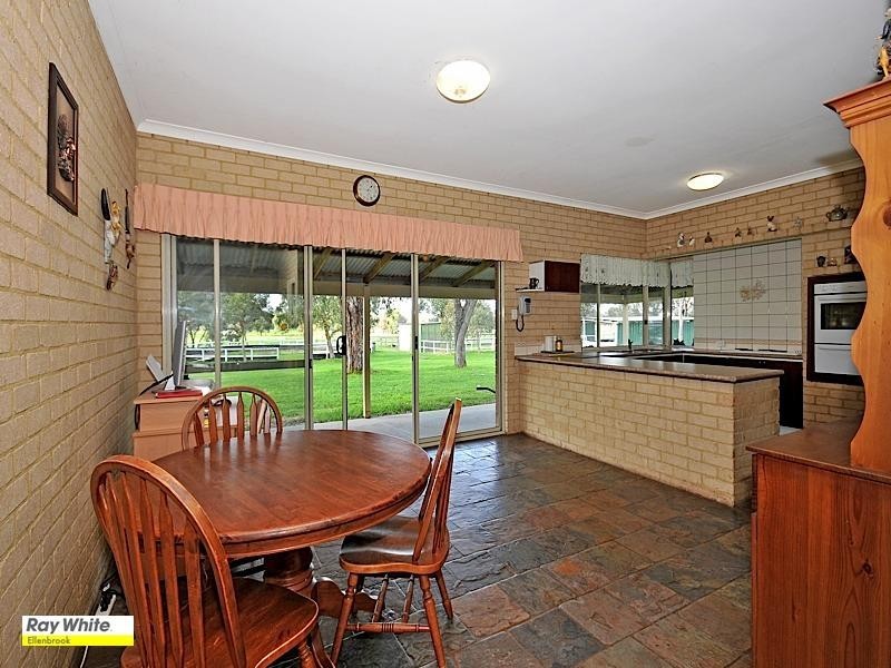 1086 Almeria Parade, Bullsbrook WA 6084