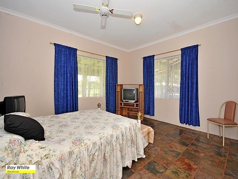 1086 Almeria Parade, Bullsbrook WA 6084