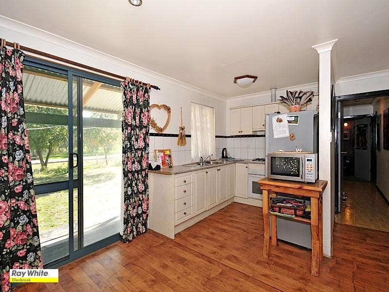 1086 Almeria Parade, Bullsbrook WA 6084