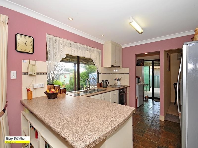 38 Turner Road, Bullsbrook WA 6084