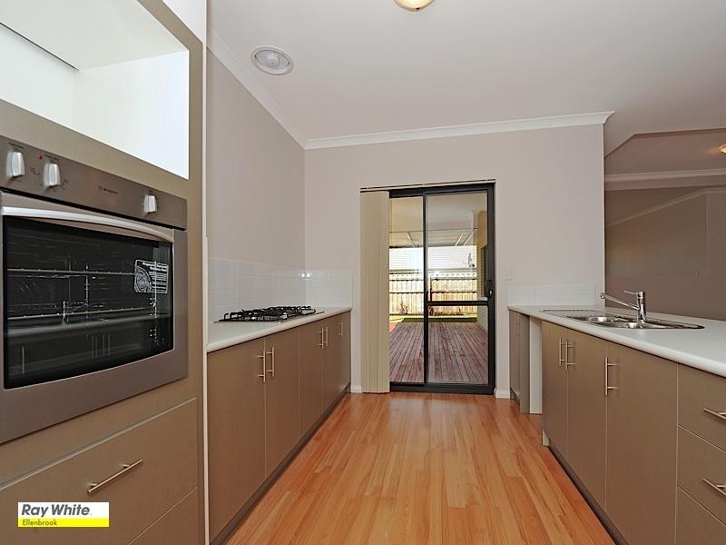 7 Fewson Turn, Ellenbrook WA 6069
