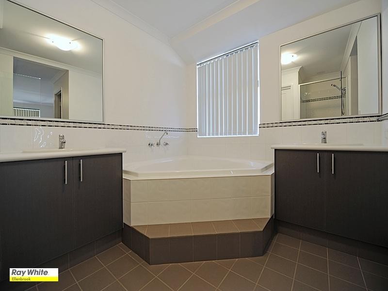 7 Fewson Turn, Ellenbrook WA 6069