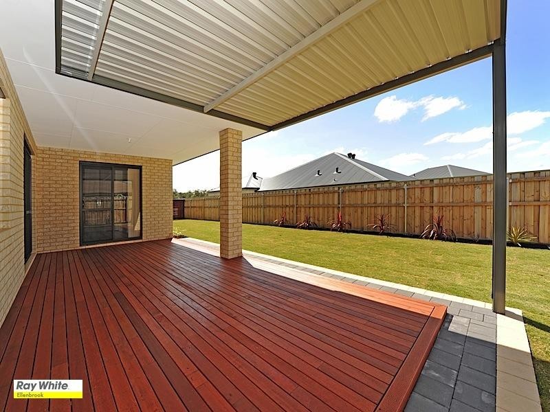 7 Fewson Turn, Ellenbrook WA 6069
