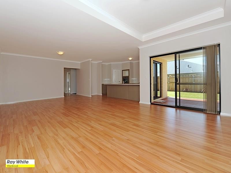 7 Fewson Turn, Ellenbrook WA 6069