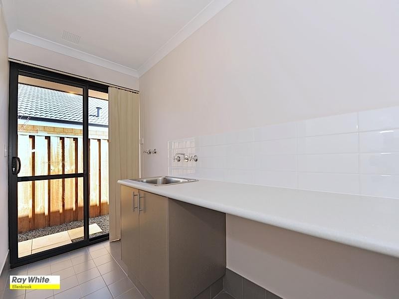 7 Fewson Turn, Ellenbrook WA 6069