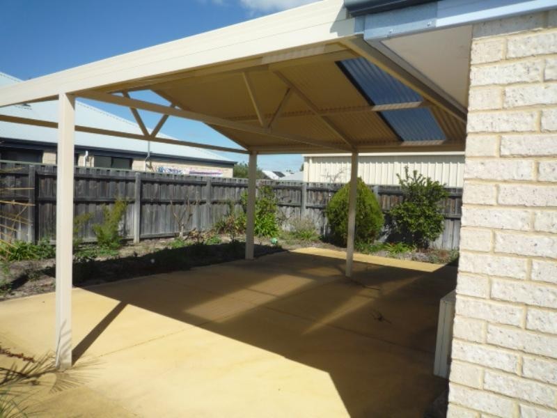 11 Anna Plains Circle, Ellenbrook WA 6069