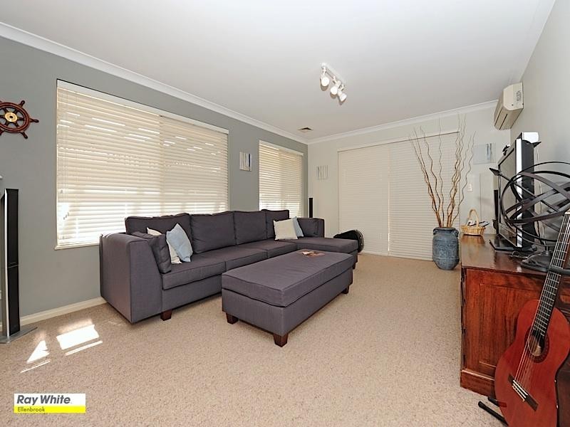 30 Parrotbush Crescent, Ellenbrook WA 6069