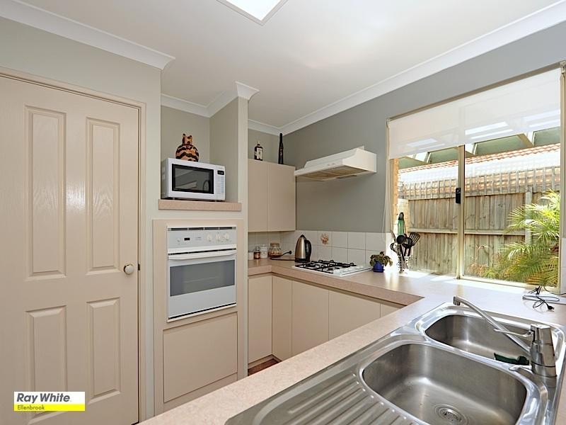 30 Parrotbush Crescent, Ellenbrook WA 6069