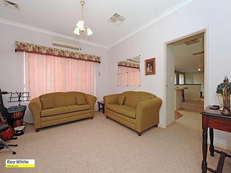 30 Parrotbush Crescent, Ellenbrook WA 6069