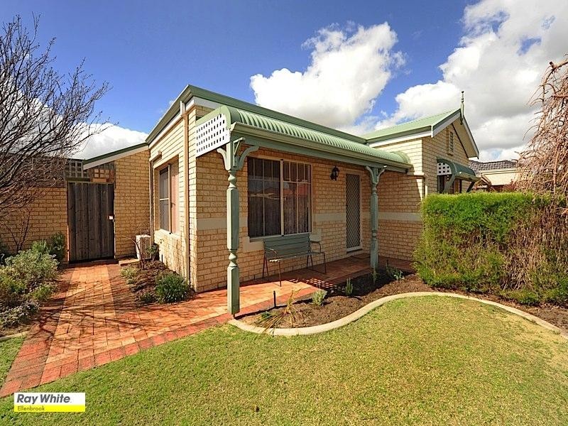 30 Parrotbush Crescent, Ellenbrook WA 6069