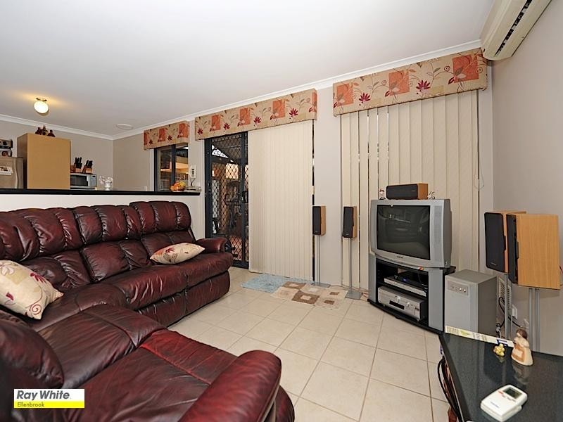 72 Larrawa Circle, Ellenbrook WA 6069