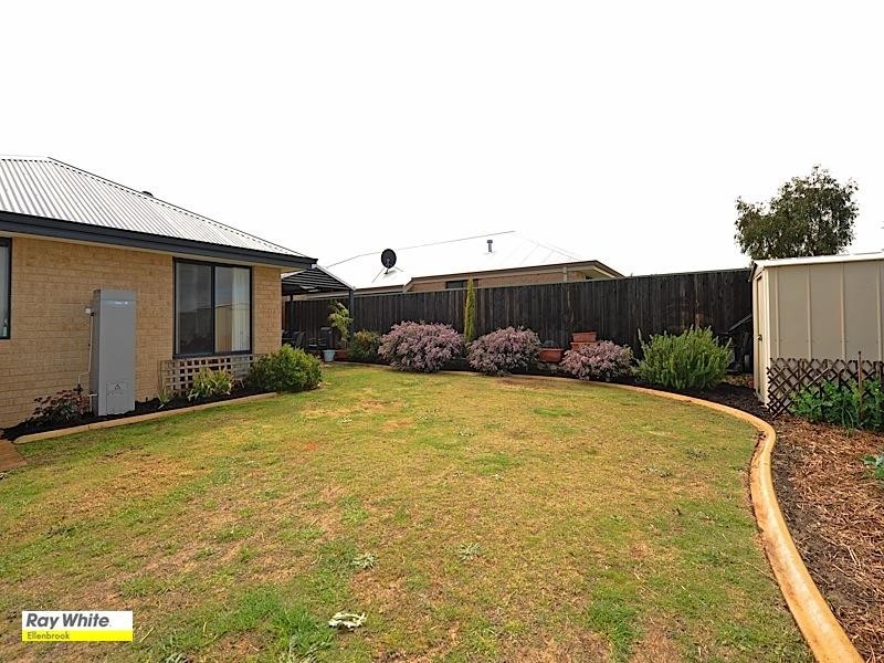 72 Larrawa Circle, Ellenbrook WA 6069