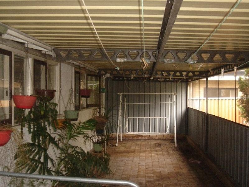 26 Pearl Road, Cloverdale WA 6105