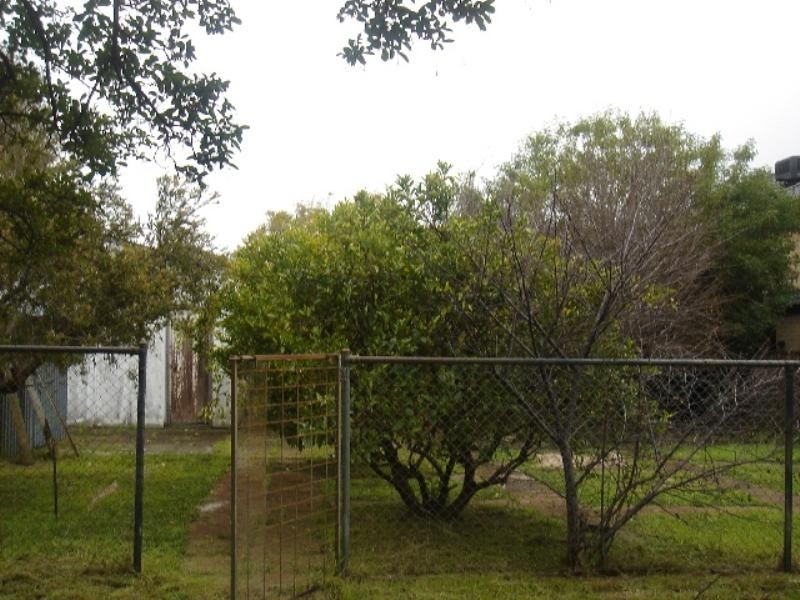 26 Pearl Road, Cloverdale WA 6105