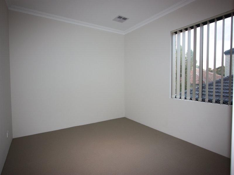 14c Chichester Street, Nollamara WA 6061