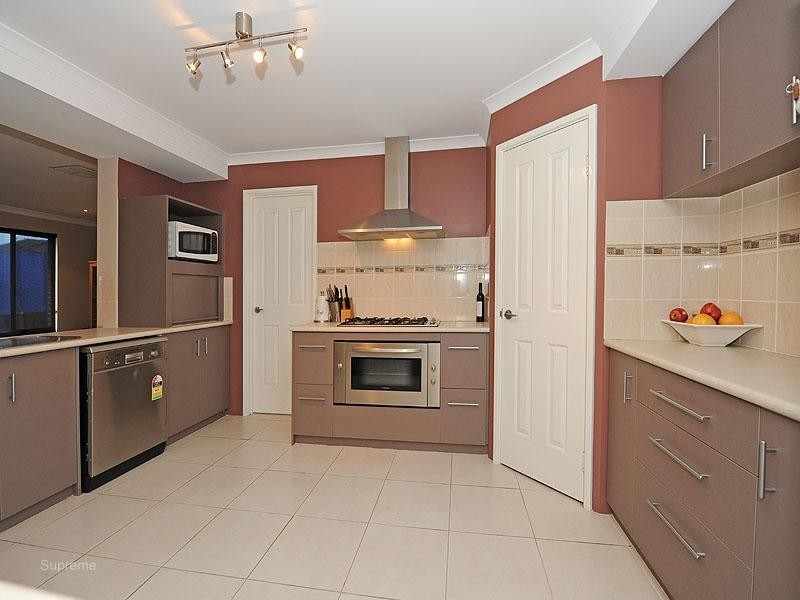 46 Flecker Prom, Aveley WA 6069