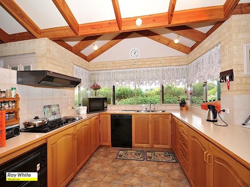 164 Meadowbrook Ramble, Bullsbrook WA 6084