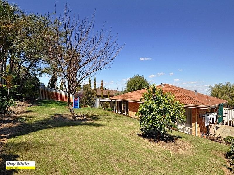 52 Clipper Drive, Ballajura WA 6066