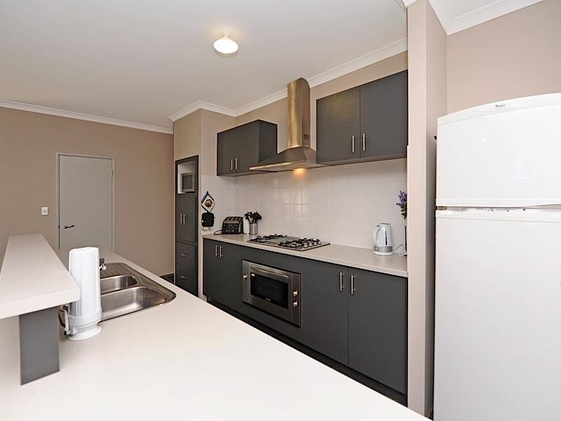 10 Kentchurch Bend, The Vines WA 6069