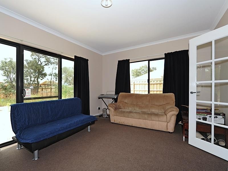 10 Kentchurch Bend, The Vines WA 6069