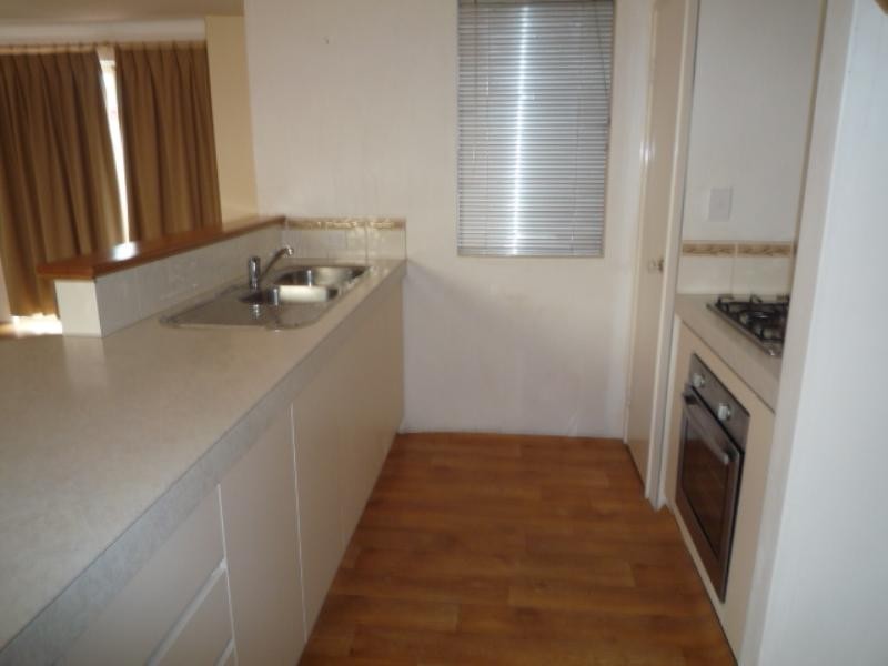 40 Simmonds Pass, Ellenbrook WA 6069