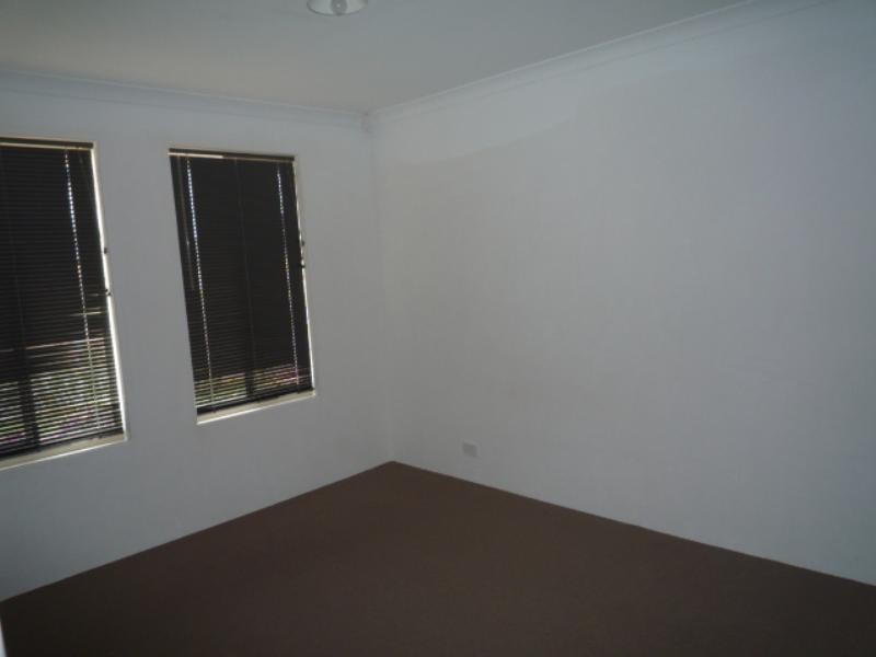 40 Simmonds Pass, Ellenbrook WA 6069