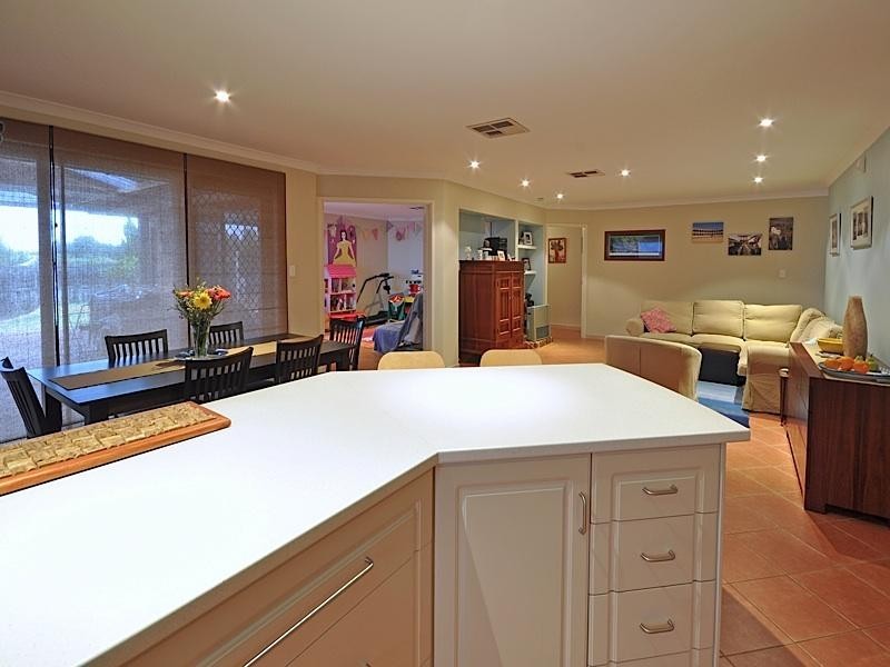 9 Thornbill Vista, Ellenbrook WA 6069