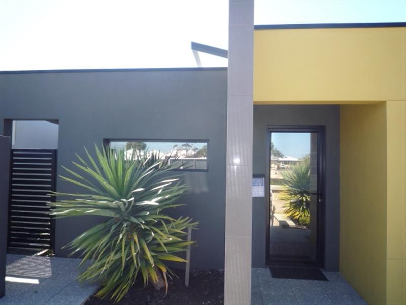 18 Dunrobin Drive, Ellenbrook WA 6069