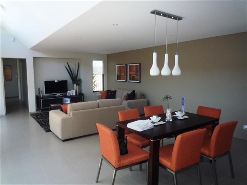 18 Dunrobin Drive, Ellenbrook WA 6069