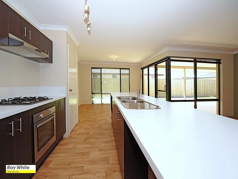8 Werai Road, Ellenbrook WA 6069