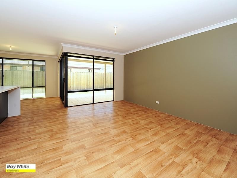 8 Werai Road, Ellenbrook WA 6069