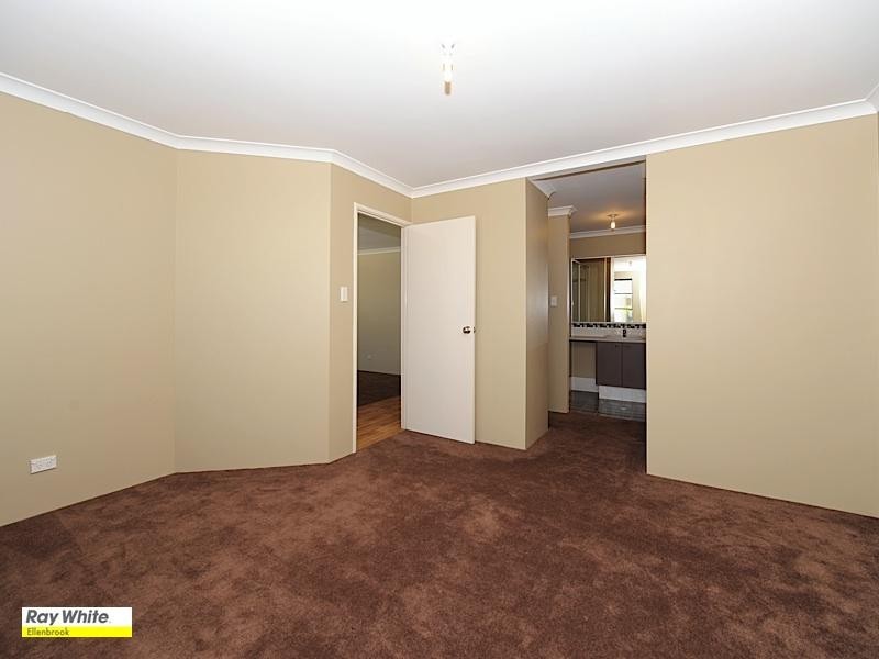 8 Werai Road, Ellenbrook WA 6069