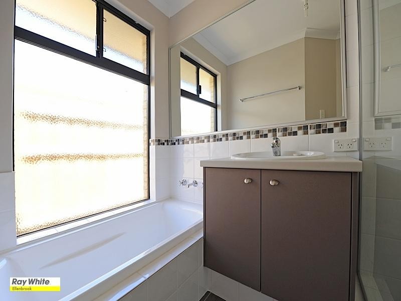 8 Werai Road, Ellenbrook WA 6069