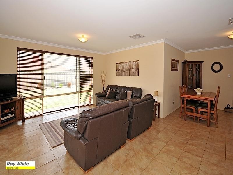 2 Heirisson Turn, Ellenbrook WA 6069