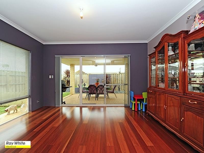 11 Redbank Drive, Ellenbrook WA 6069