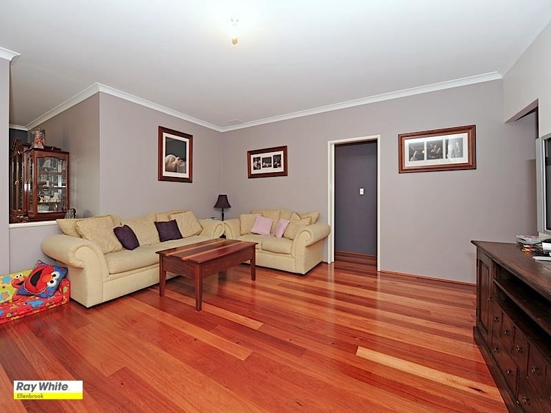 11 Redbank Drive, Ellenbrook WA 6069