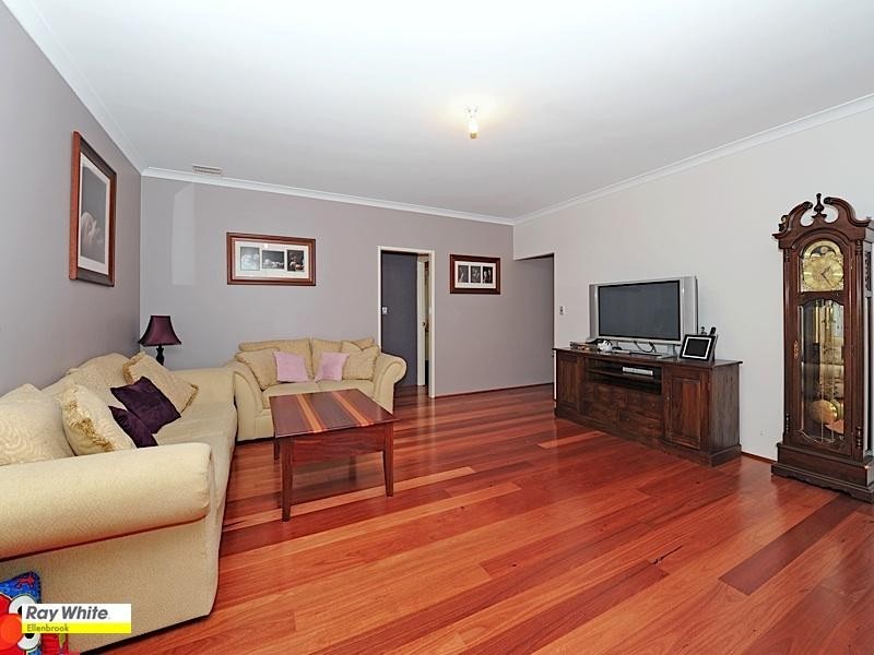 11 Redbank Drive, Ellenbrook WA 6069