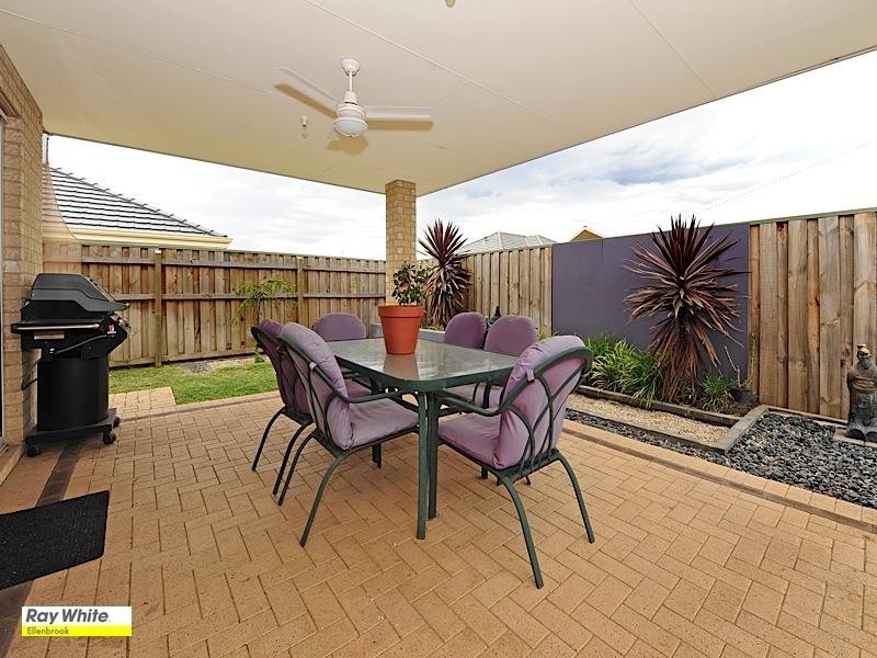11 Redbank Drive, Ellenbrook WA 6069