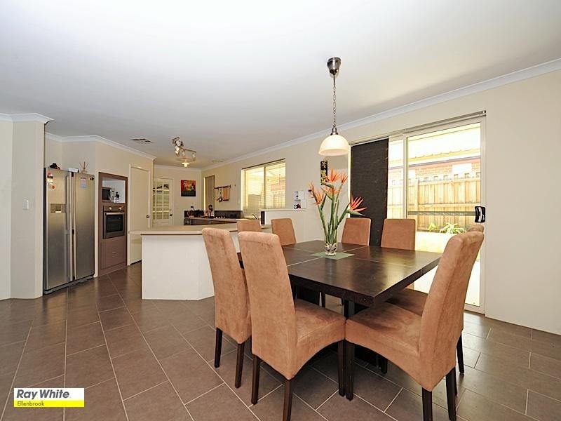 10 Turnberry Way, The Vines WA 6069